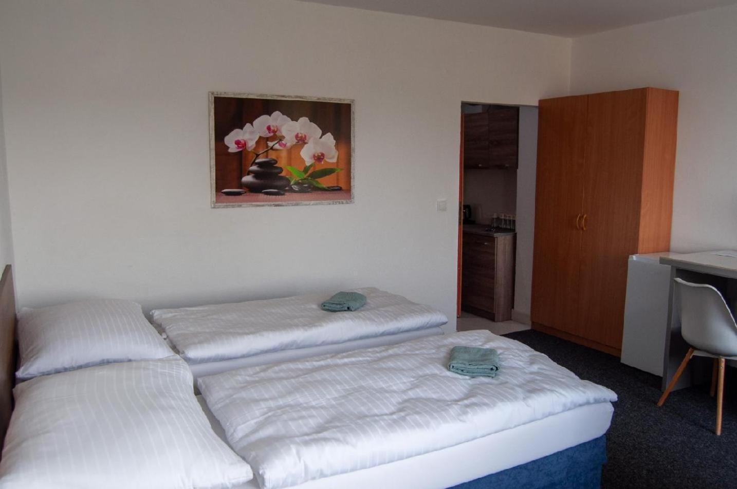 Hotel Joker Obrnice ภายนอก รูปภาพ