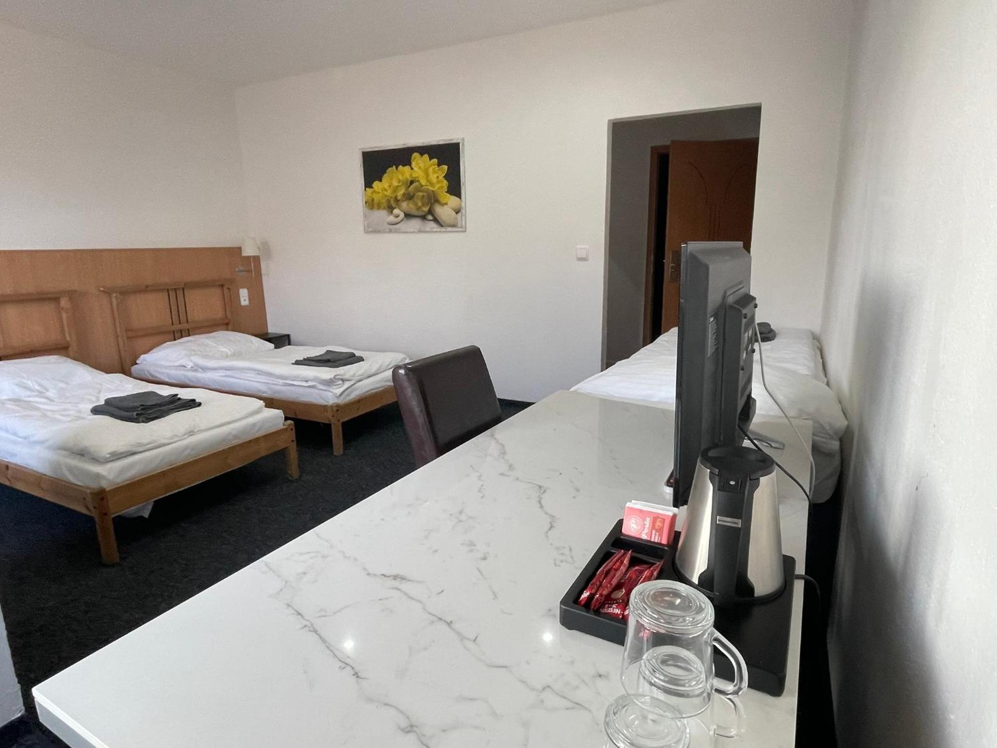 Hotel Joker Obrnice ภายนอก รูปภาพ